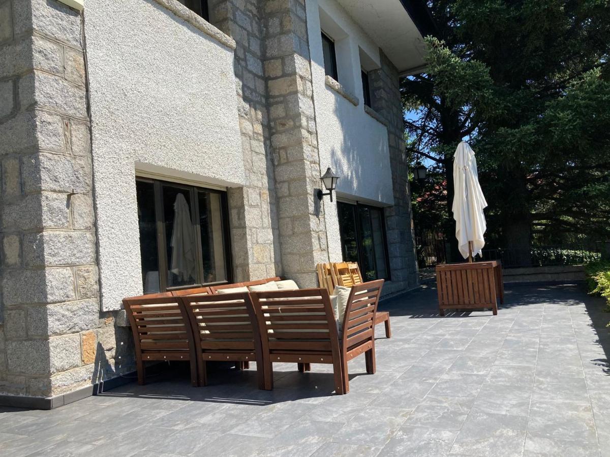 Los Cedros, Gran Chalet Con Piscina Y Apartamento En Навасеррада Екстер'єр фото