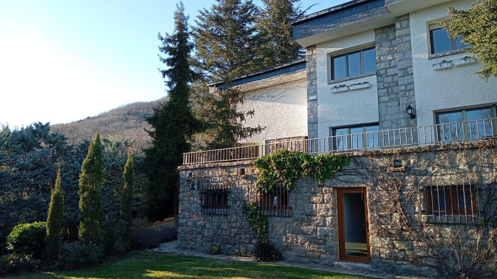 Los Cedros, Gran Chalet Con Piscina Y Apartamento En Навасеррада Екстер'єр фото